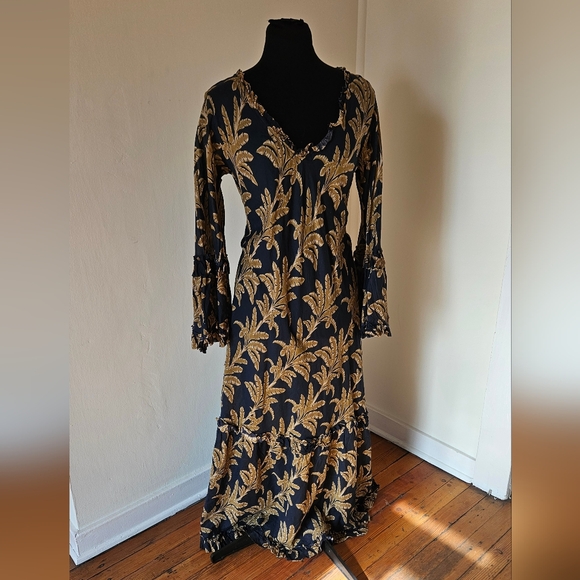 Oneseason Australia Indi Palma cotton voile bell sleeve maxi dress - Picture 2 of 10